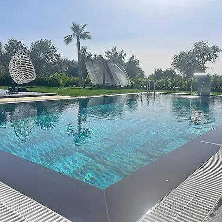 Holiday home Ultra Lueks Havuzlu