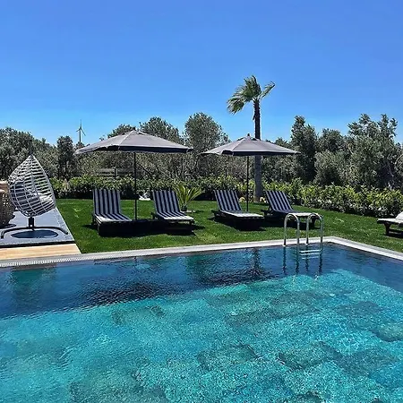 Ultra Lueks Havuzlu Cesme